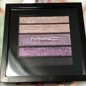 MAC Veluxe Pearlfusion shadow